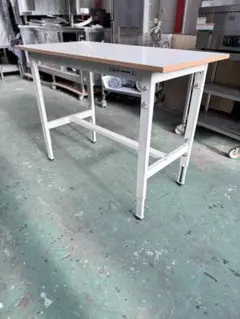 中古 サカエ 中量作業台 作業机 業務用作業台 高さ調整可 1800X900