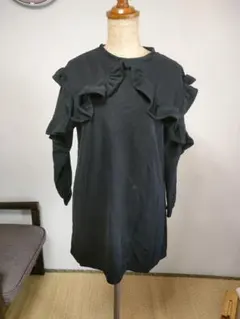 未使用タグ付き チュニック トレーナー カットソー フリル 黒 フリーサイズ