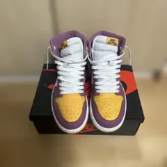 Nike Air Jordanスニーカー パープル/イエロー