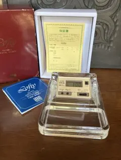 HOYAクリスタル　デジタル時計　置き時計　作動確認済　保谷硝子　昭和レトロのサムネイル