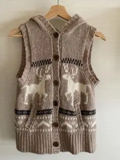 フード付き鹿柄ニットベスト　ウール70%