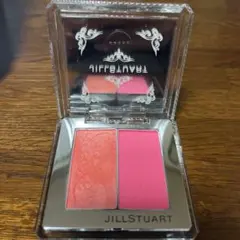 ジルスチュアート　チーク