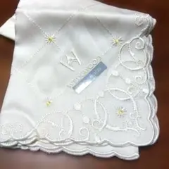 ★未使用【WEDGWOOD 】アイボリー 刺繍ハンカチ★