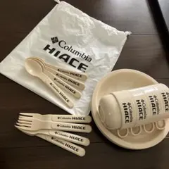 Columbia HIACE 食器セット　プラスチック製　アウトドア新品　非売品のサムネイル