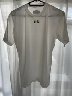 Under Armour ホワイト アンダーシャツ