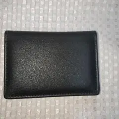FEMMIO VALENTINO のレザー名刺入れ 定期入れ　Suicaケース