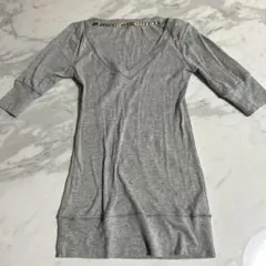 BACK NUMBER グレー Vネック Tシャツ Mサイズのサムネイル