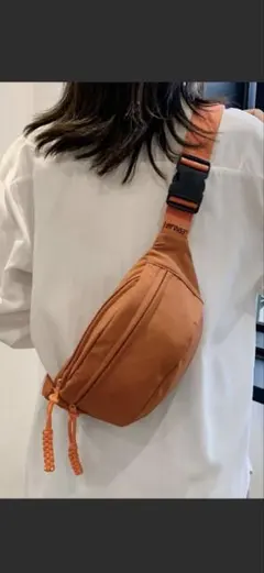 LESHAJIA ボディバッグ オレンジ