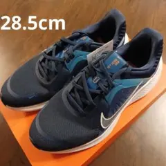 ナイキ クエスト 5　28.5cm