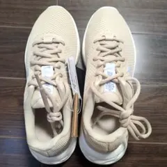 NIKE レボリューション6 サンドドリフト/ホワイト DC3729-104