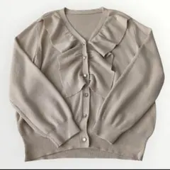 VIS フリル付きベージュニットカーディガン