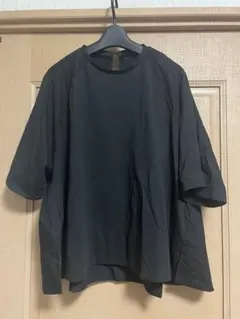 OPAOUE.CLIP ブラックトップス Tシャツ カットソーのサムネイル