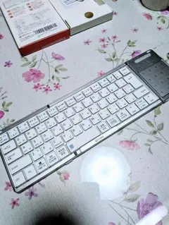 Ewin 折りたたみ式 Bluetoothキーボード