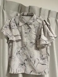 ボウタイ付き花柄ダブルフリルスリーブブラウス[pp106]