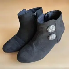 黒いスエード風ブーツ　21cm