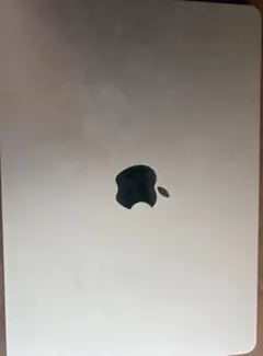 M2チップ搭載13インチMacBook Airシルバー 256GBのサムネイル