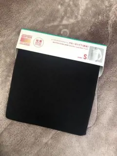 ユニクロ　極暖　ヒートテック　エクストラウォーム　クルーネックT Sサイズ