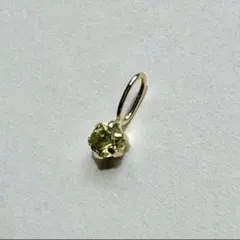 K18ペンダント　ペリドットペンダント　18金　ペンダントトップのサムネイル