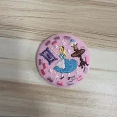 不思議の国のアリス　刺繍缶バッジ