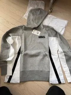 Nike グレー スウェットパーカー　サカイ　Sacai