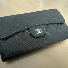 正規品　CHANEL マトラッセ　黒　三つ折り　財布のサムネイル