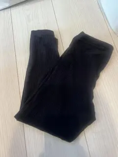 新品未使用UNIQLO キッズ ブラックレギンス 110