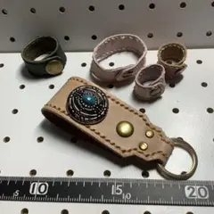 手作り本革(栃木レザー)激渋！ベルトループキーホルダー ケーブルクリップ4本付き