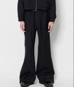 GOAT ESSENCE TUCK WIDE PANTS - メルカリ