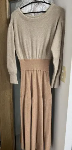 ラグナムーン　ニットワンピース　Mサイズ(ベージュ)