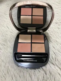 コスメデコルテ　スキンシャドウ　デザイニングパレット　05