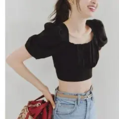 SNIDEL(スナイデル)パフスリクロップドニットプルオーバー ブラック 黒