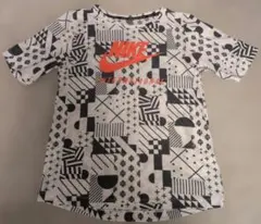 Nike INTERNATIONAL 半袖Tシャツ