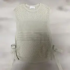 human woman 薄きみどり色　春物ニットベストのサムネイル