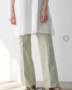 LOWRYSFARMローリーズファーム■春夏ピッタリ若草色セミフレアデニムパンツ