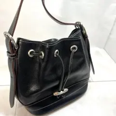 marie claire 巾着ショルダーバッグ 本革 黒 レザー