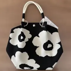 ニットバッグ　コードストラップ　モノトーン　花柄　ロープハンドル