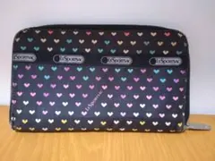 LeSportsac 長財布　カラフルハート柄のサムネイル