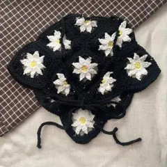 バブーシュカ　ヘッドドレス　三角巾 グラニースクエア　お花モチーフ　ハンドメイド