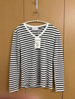 アズールバイマウジー　Vネックボーダーカットソー　ブラック×ホワイト