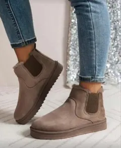 防寒 軽量　スウェード サイドゴアブーツ　24-25cm