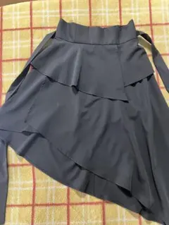 アシンメトリーフレアスカート 黒　MIIA