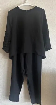 黒 プリーツ袖 セットアップ　M size