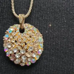 多色クリスタルラウンドペンダントネックレス