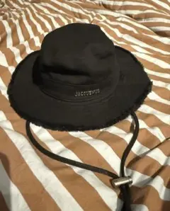 JACQUEMUS ハットのサムネイル