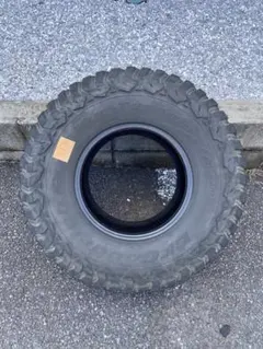 BFGoodrich Mud-Terrain T/A KM3 15インチ①のサムネイル