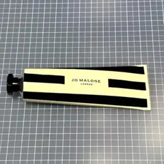 Jo Malone ハンドクリーム イングリッシュペアー&フリージアの香り。