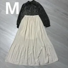 花柄ブラウスとスカートのセットアップ