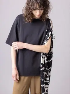 【OSMOSIS】アシンメトリー半袖Tシャツのサムネイル