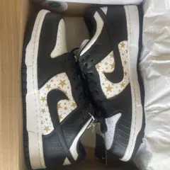 supreme NIKE SB DUNK LOW OG QS スター　星