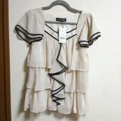 ◎新品未使用◎CECIL McBEE ベージュ フリルブラウス M